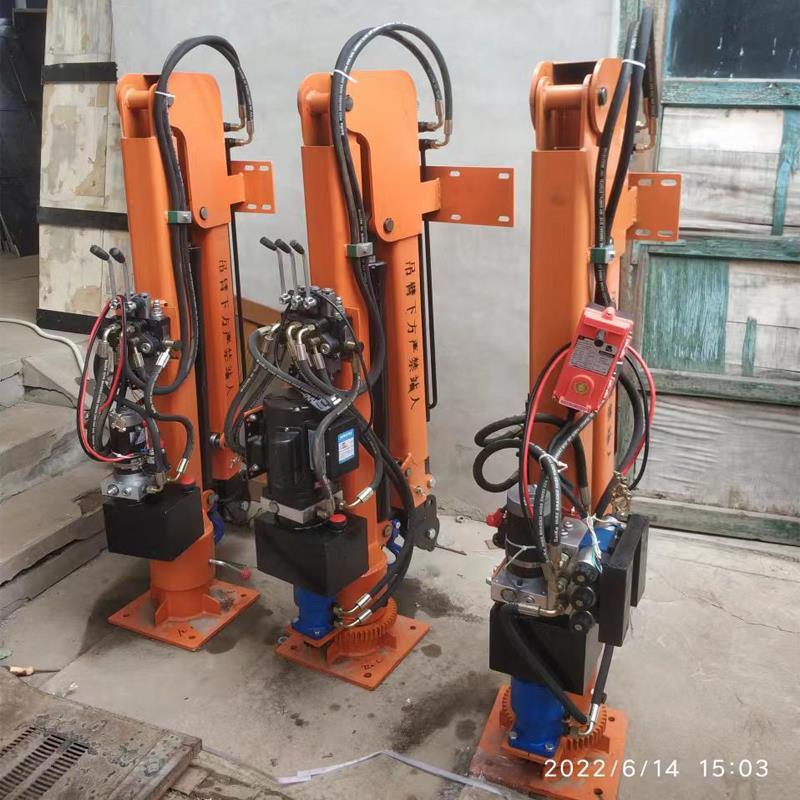 赤城县重汽蓝牌随车吊 3.2吨 国六动力强 液压驱动 农用自卸起重机